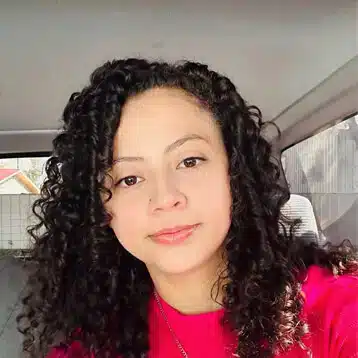 Keylin Paulina Orellana Delcid – Master Pet Groomer at Galleria